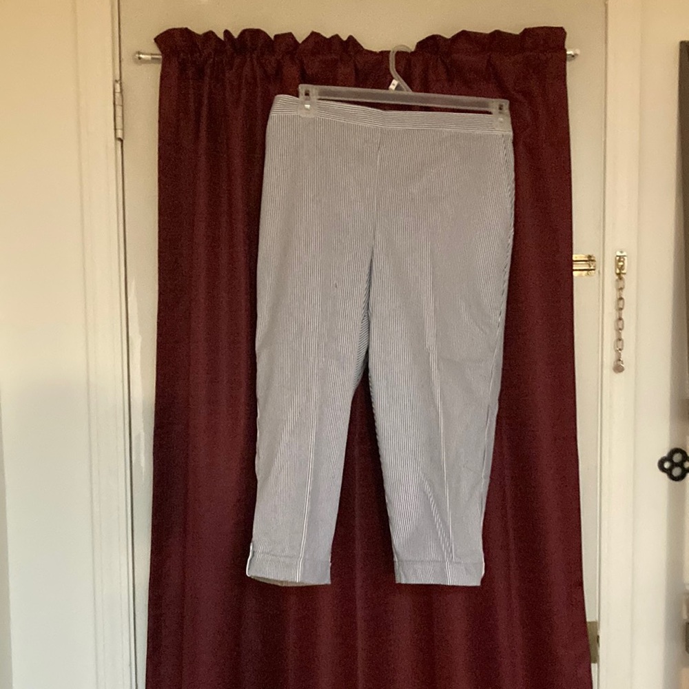 Light crop pants 12